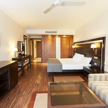 Insotel Fenicia Prestige & Hotel Santa Eularia des Riu